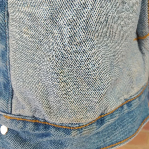 Vintage 90's Planet Hollywood denim jacket, unisex size small (fits large) - Picture 16 of 16